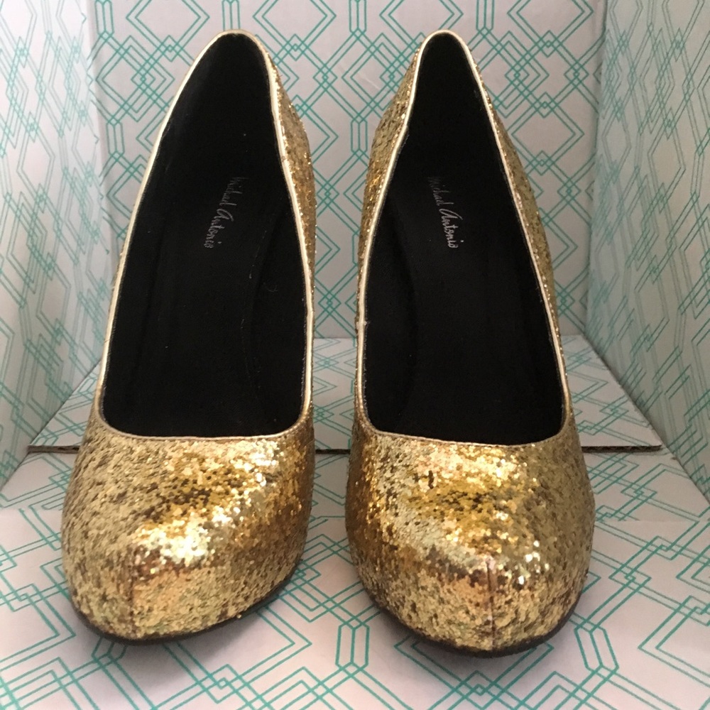 Size 9 Gold Glitter Heel